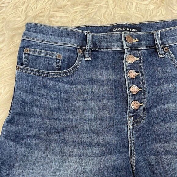 Calvin Klein Jeans Women's Repreve High Rise Buttonfly Jean Short Cotton Size 30 - Picture 6 of 11
